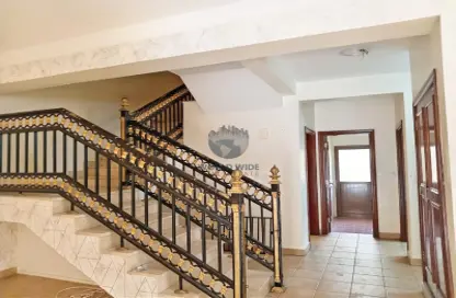 Stairs image for: Villa - 3 Bedrooms - 4 Bathrooms for rent in New Salata - Salata - Doha, Image 1