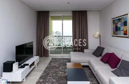 Apartment - 2 Bedrooms - 3 Bathrooms for rent in Viva West - Viva Bahriyah - The Pearl Island - Doha