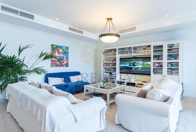 955772 - Property Image 2