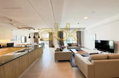 Duplex - 3 Bedrooms - 4 Bathrooms for rent in Viva West - Viva Bahriyah - The Pearl Island - Doha