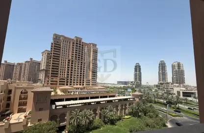 شقة - 2 غرف نوم - 3 حمامات للبيع في برج 8 - بورتو أرابيا - جزيرة اللؤلؤة - الدوحة