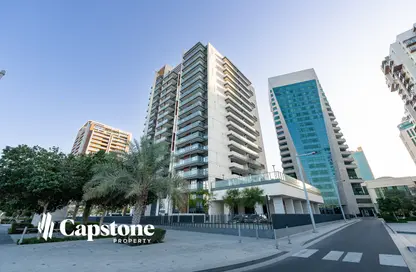 Apartment - 1 Bedroom - 2 Bathrooms for sale in Marina Tower 12 - Marina District - Lusail