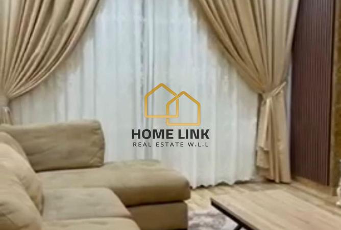 989215 - Property Image 3