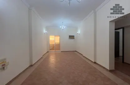 Apartment - 2 Bedrooms - 3 Bathrooms for rent in Fereej Bin Mahmoud North - Fereej Bin Mahmoud - Doha