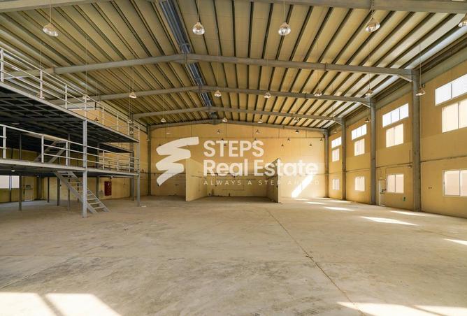 Warehouse - Studio for rent in East Industrial Street - Birkat Al Awamer - Al Wakra