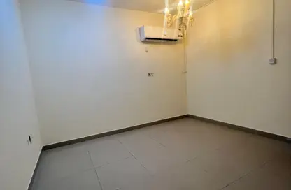 Apartment - Studio - 1 Bathroom for rent in Fereej Bin Omran - Doha