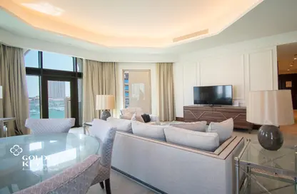 Apartment - 2 Bedrooms - 3 Bathrooms for rent in East Porto Drive - Porto Arabia - The Pearl Island - Doha