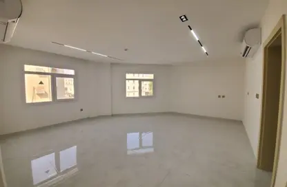 Apartment - 2 Bedrooms - 3 Bathrooms for rent in Madinat Khalifa Building 58 - Madinat Khalifa South - Madinat Khalifa - Doha