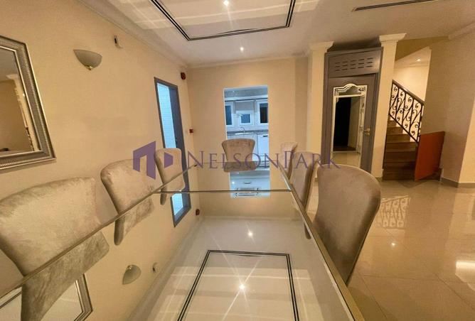 965371 - Property Image 2