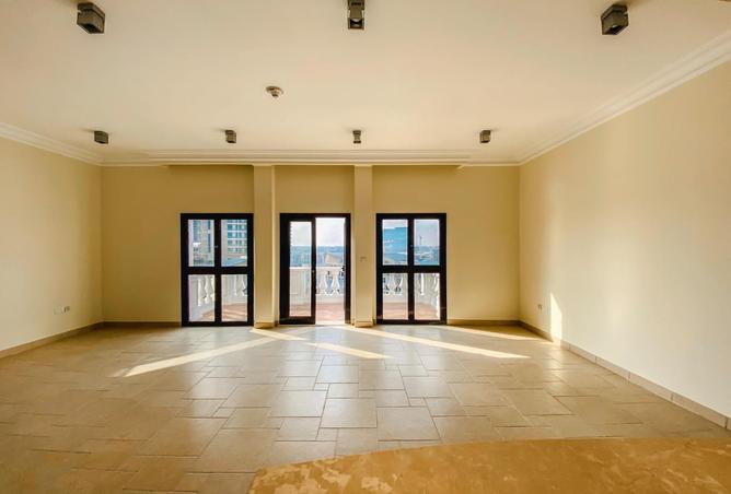 914432 - Property Image 3