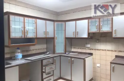 Apartment - 2 Bedrooms - 2 Bathrooms for rent in Al Sadd Road - Al Sadd - Doha