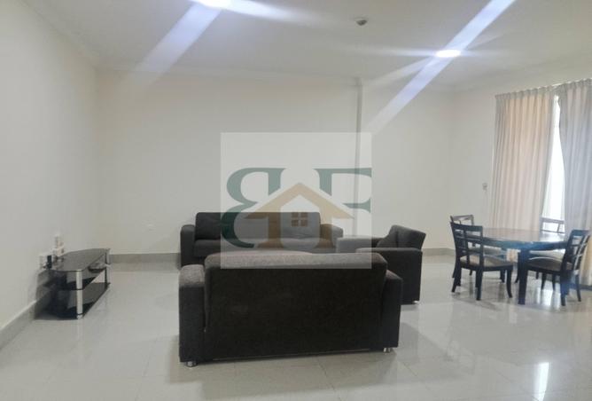 987610 - Property Image 2