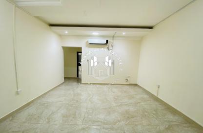 فيلا - غرفة نوم - 1 حمام للايجار في عين خالد - الدوحة