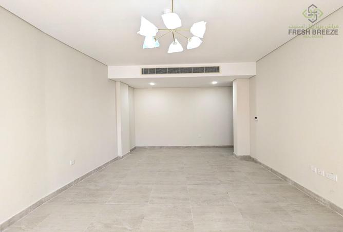 903587 - Property Image 2