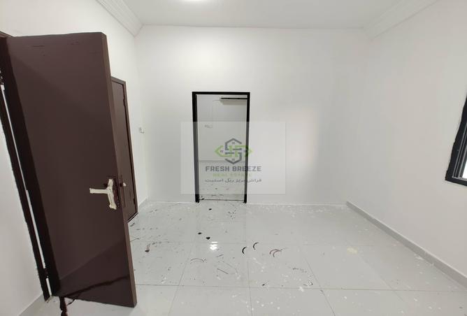 976529 - Property Image 3