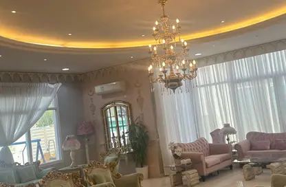 فيلا - 6 غرف نوم - 3 حمامات للبيع في شارع النعيجة - النعيجة - الدوحة
