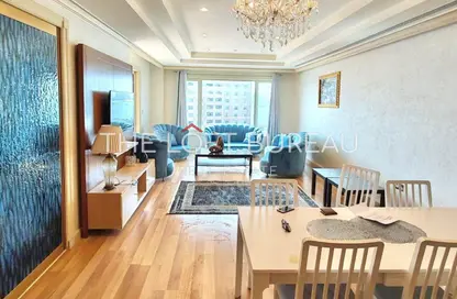 Apartment - 2 Bedrooms - 3 Bathrooms for sale in West Porto Drive - Porto Arabia - The Pearl Island - Doha