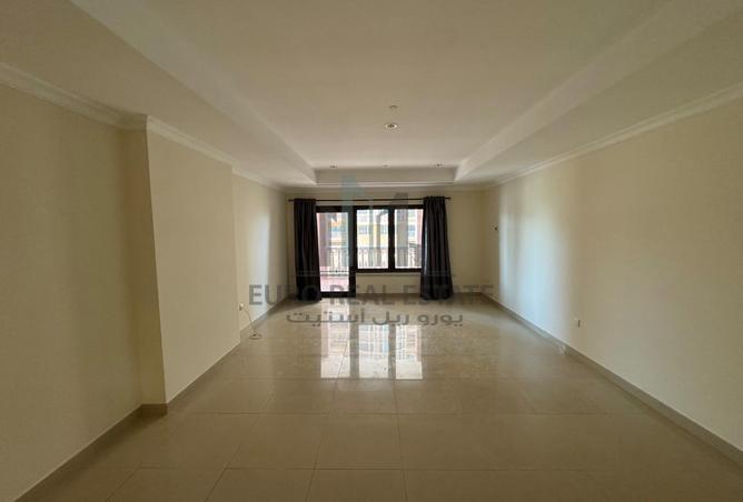 986140 - Property Image 2