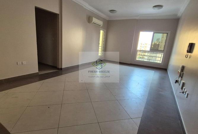 988698 - Property Image 3