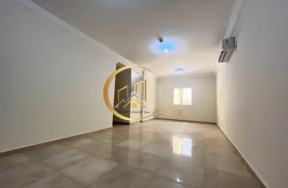 Apartment - 2 Bedrooms - 2 Bathrooms for rent in Al Darwish Building - Al Sadd - Al Sadd - Doha