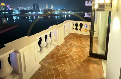 Apartment - 2 Bedrooms - 3 Bathrooms for sale in Teatro - Qanat Quartier - The Pearl Island - Doha