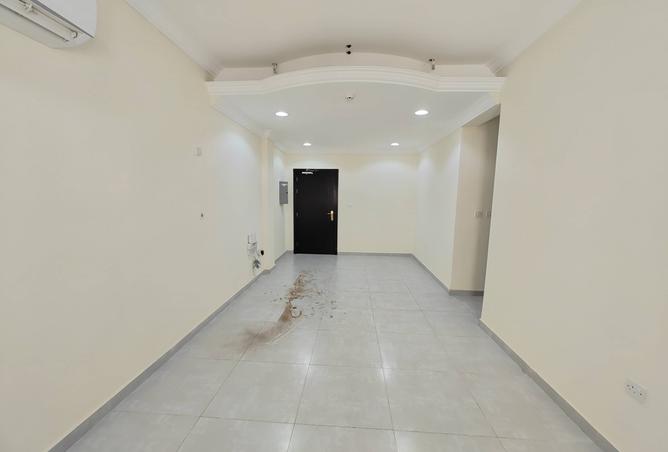 963116 - Property Main Image