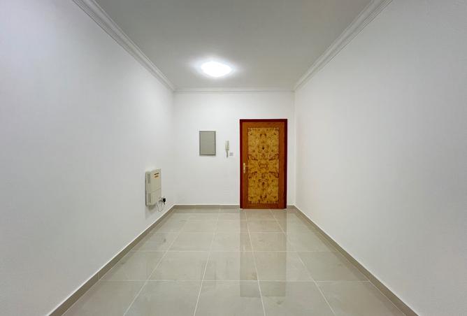 953343 - Property Image 2