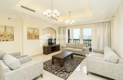 Apartment - 2 Bedrooms - 2 Bathrooms for rent in West Porto Drive - Porto Arabia - The Pearl Island - Doha