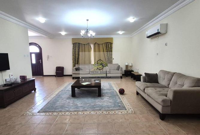 942032 - Property Image 3