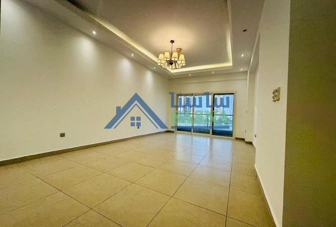 954727 - Property Image 3