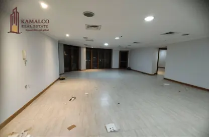 Apartment - 3 Bedrooms - 3 Bathrooms for rent in Umm Ghwailina Comm - Umm Ghuwalina - Umm Ghuwailina - Doha