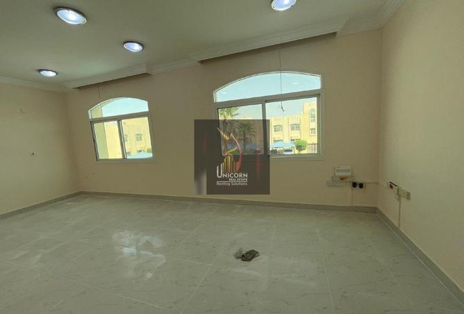 965915 - Property Image 2