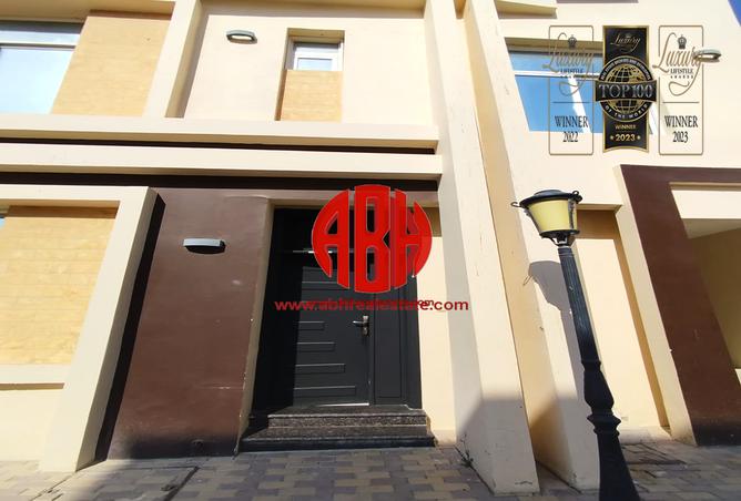 Compound - 2 Bedrooms - 3 Bathrooms for rent in Al Keesa Gate - Al Kheesa - Umm Salal Mohammed