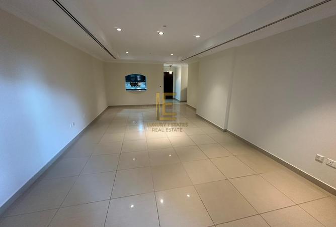 883653 - Property Main Image