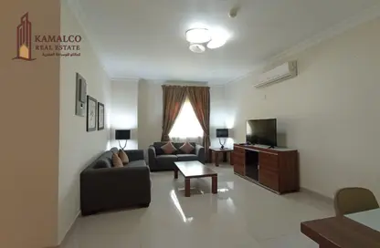 Apartment - 2 Bedrooms - 2 Bathrooms for rent in Umm Ghuwalina - Umm Ghuwailina - Doha