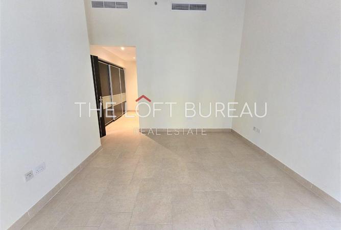 965543 - Property Image 3