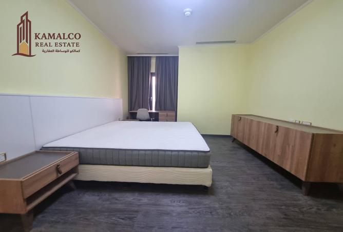 953943 - Property Image 3