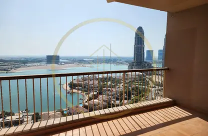 Apartment - 3 Bedrooms - 4 Bathrooms for rent in Tower 5 - Porto Arabia - The Pearl Island - Doha