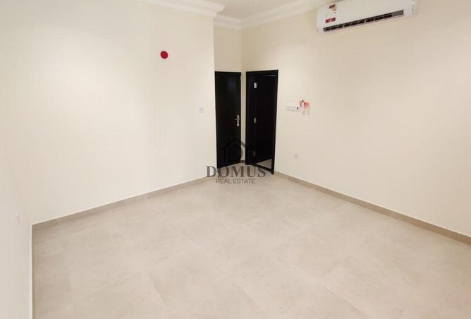 955803 - Property Image 2