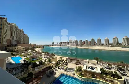 شقة - 2 غرف نوم - 4 حمامات للايجار في فيفا غرب - فيفا بحرية - جزيرة اللؤلؤة - الدوحة