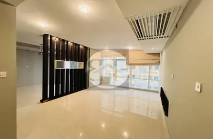 Apartment - 2 Bedrooms - 2 Bathrooms for rent in Umm Ghwailina Comm - Umm Ghuwalina - Umm Ghuwailina - Doha