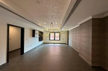 Apartment - 1 Bedroom - 2 Bathrooms for rent in East Porto Drive - Porto Arabia - The Pearl Island - Doha
