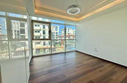 Apartment - 2 Bedrooms - 3 Bathrooms for rent in Gewan Island - The Pearl Island - Doha
