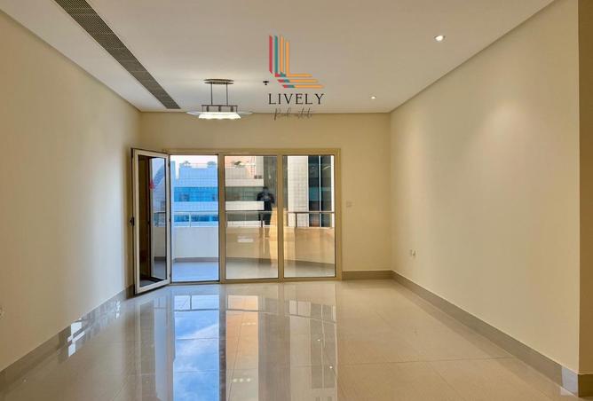 982029 - Property Image 2