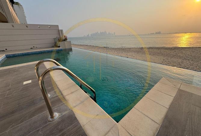 967723 - Property Image 2