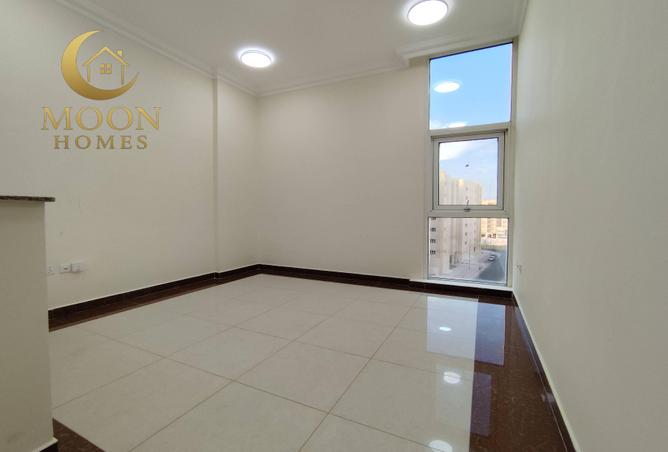 977090 - Property Image 2