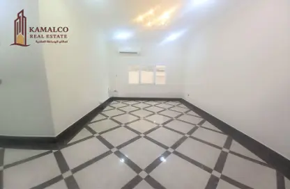 Apartment - 2 Bedrooms - 2 Bathrooms for rent in Muntazah 7 - Al Muntazah - Doha