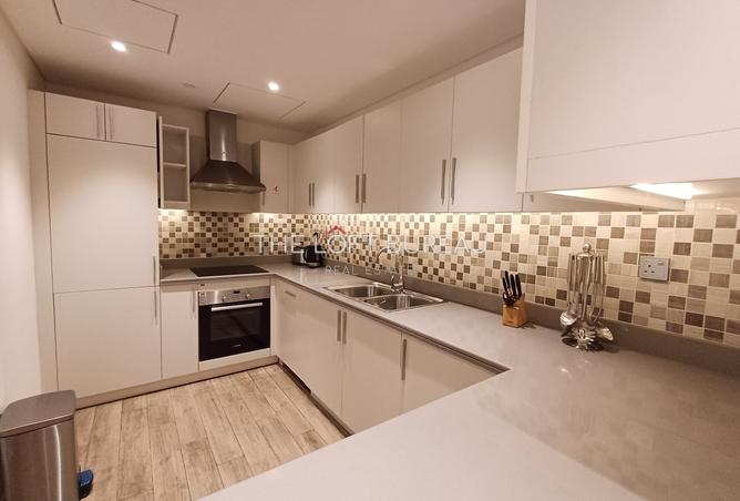 877153 - Property Image 2