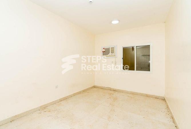 944112 - Property Image 3
