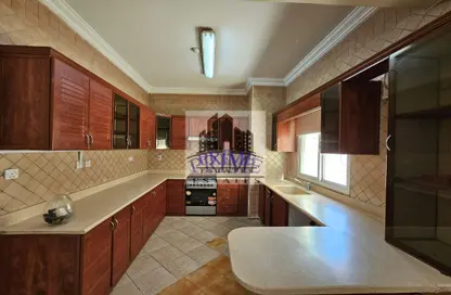 Apartment - 3 Bedrooms - 3 Bathrooms for rent in Al Nasr Street - Al Nasr - Doha